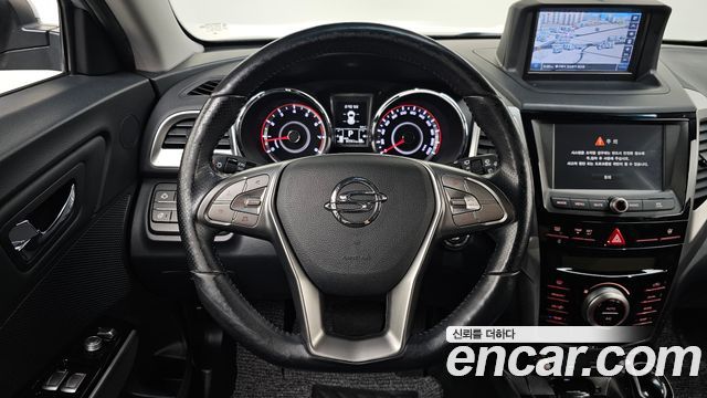 KG Mobility (SsangYong) Tivoli LX 2WD HI-DLX 2015 — фото 13