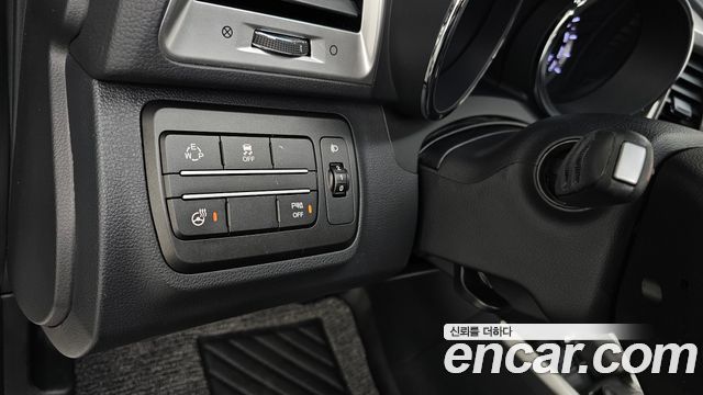 KG Mobility (SsangYong) Tivoli LX 2WD HI-DLX 2015 — фото 18