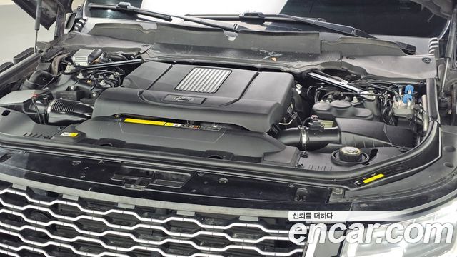 Land Rover Range Rover (IV) 4.4 SDV8 AB LWB DIESEL 2019 — фото 6