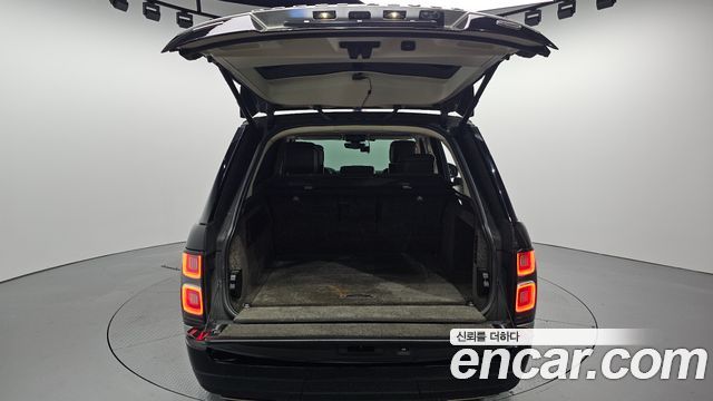 Land Rover Range Rover (IV) 4.4 SDV8 AB LWB DIESEL 2019 — фото 20