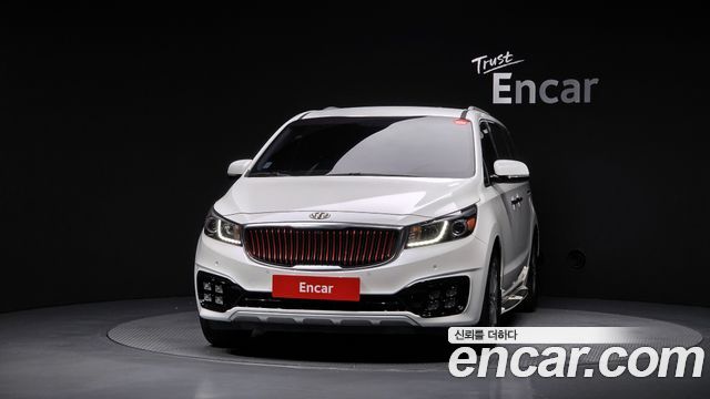 Kia Carnival 9-Seater Noblesse Special 2018 — фото 3