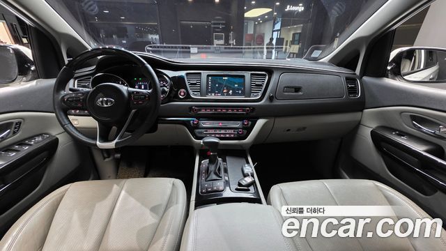 Kia Carnival 9-Seater Noblesse Special 2018 — фото 7
