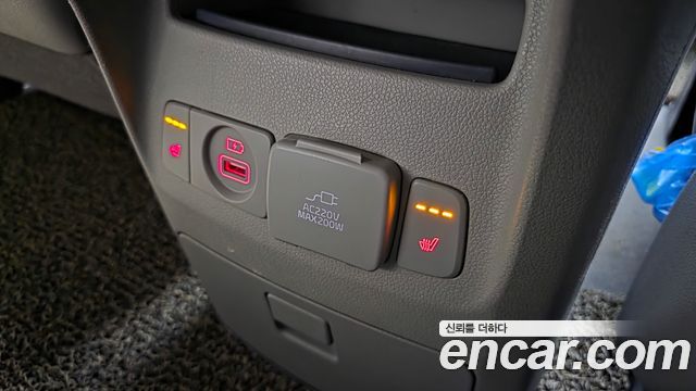 Kia Carnival 9-Seater Noblesse Special 2018 — фото 17