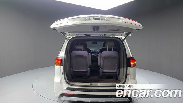 Kia Carnival 9-Seater Noblesse Special 2018 — фото 20