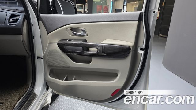 Kia Carnival 9-Seater Noblesse Special 2018 — фото 25
