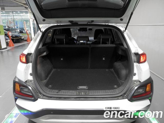 Hyundai Kona 1.6 Turbo 2WD Modern Art 2018 — фото 24