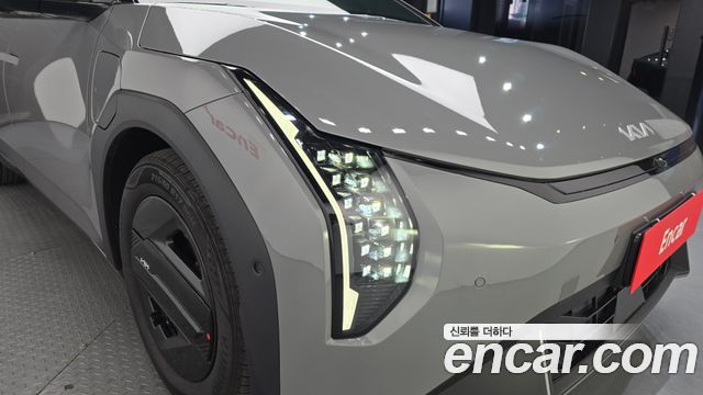 Kia EV4 Standard 2WD Earth 2026 — фото 22