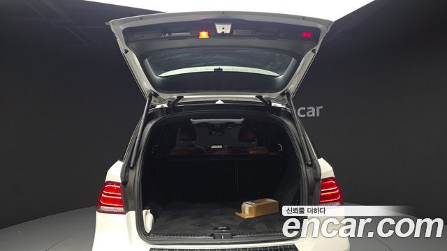 Mercedes-Benz GLE-Class (W166) GLE350 d 4MATIC 2018 — фото 20