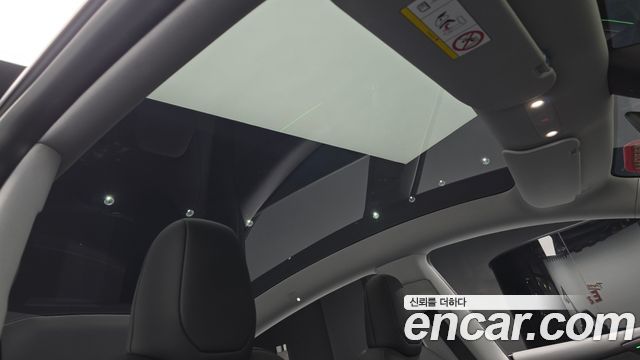 Tesla Model Y RWD 2025 — фото 19
