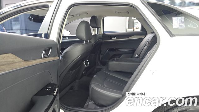 Kia K5 (III) 2.0 Noblesse 2020 — фото 11