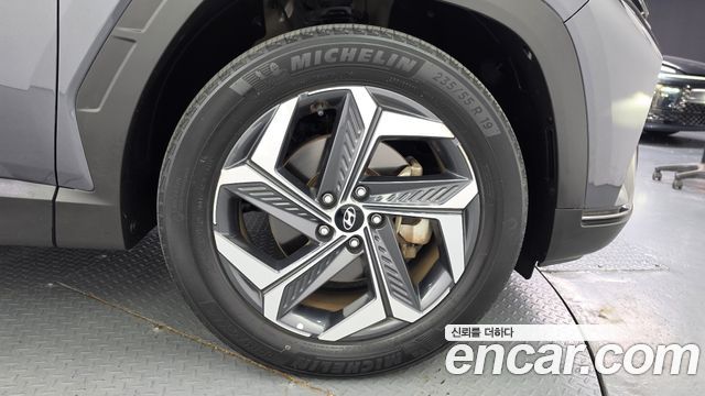 Hyundai Tucson (NX4) Gasoline 1.6 Turbo 2WD Inspiration 2022 — фото 21