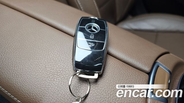 Mercedes-Benz E-Class (W213) E200 Avantgarde 2017 — фото 16