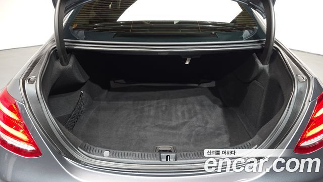 Mercedes-Benz E-Class (W213) E200 Avantgarde 2017 — фото 19