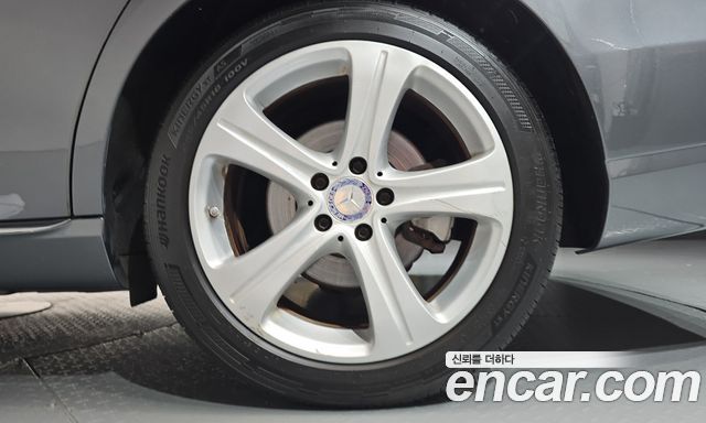 Mercedes-Benz E-Class (W213) E200 Avantgarde 2017 — фото 21