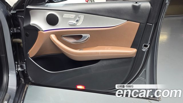 Mercedes-Benz E-Class (W213) E200 Avantgarde 2017 — фото 25