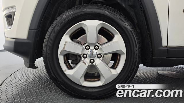 Jeep Compass (II) 2.4 Limitied AWD 2019 — фото 5