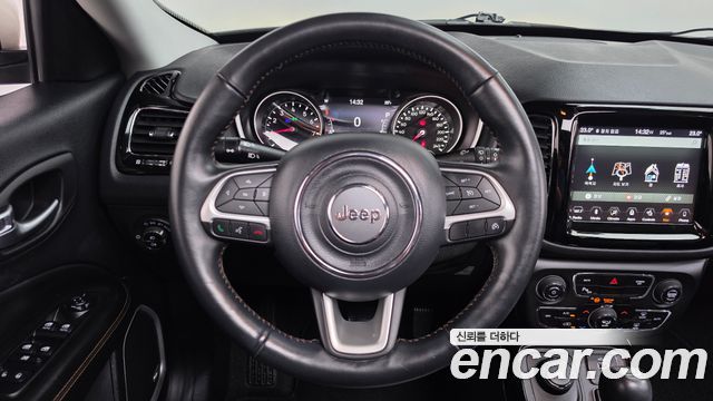 Jeep Compass (II) 2.4 Limitied AWD 2019 — фото 13