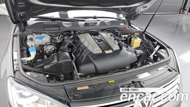 Volkswagen Touareg V6 3.0 TDI Bluemotion 7P5 2016 — фото 6