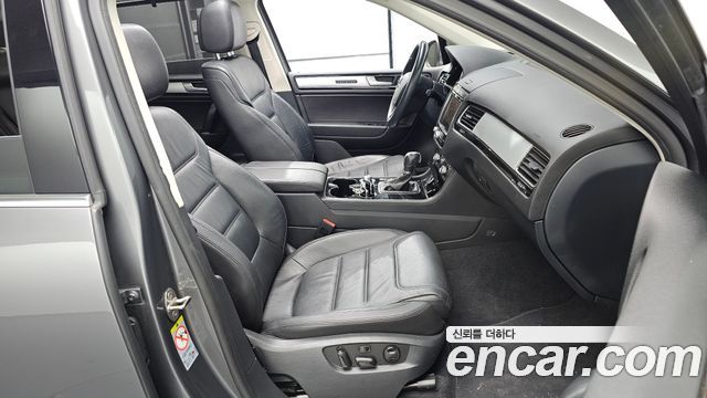 Volkswagen Touareg V6 3.0 TDI Bluemotion 7P5 2016 — фото 10