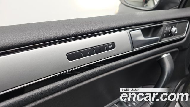 Volkswagen Touareg V6 3.0 TDI Bluemotion 7P5 2016 — фото 17