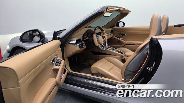 Porsche 911 CARRERA 4 CABRIOLET 991 2017 — фото 10