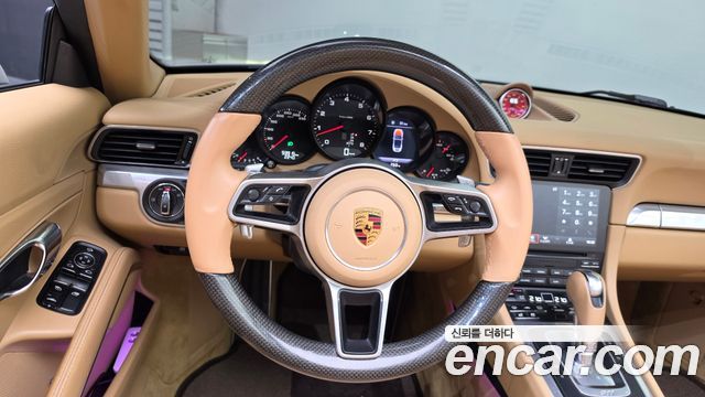 Porsche 911 CARRERA 4 CABRIOLET 991 2017 — фото 13