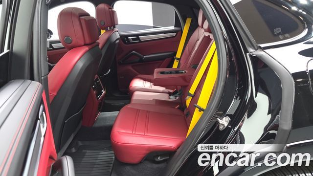 Porsche Cayenne (PO536) 3.0 E-HYBRID PLATINUM EDITION 2023 — фото 12