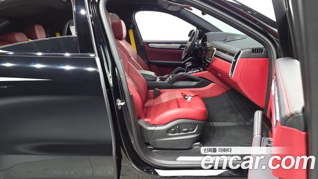 Porsche Cayenne (PO536) 3.0 E-HYBRID PLATINUM EDITION 2023 — фото 26