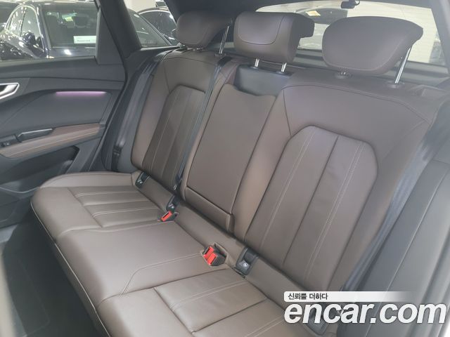 Audi Q4 e-tron (F4) 45 Premium 2025 — фото 9