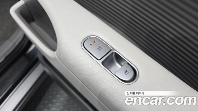 Hyundai Ioniq 6 Long Range Exclusive + 2023 — фото 16