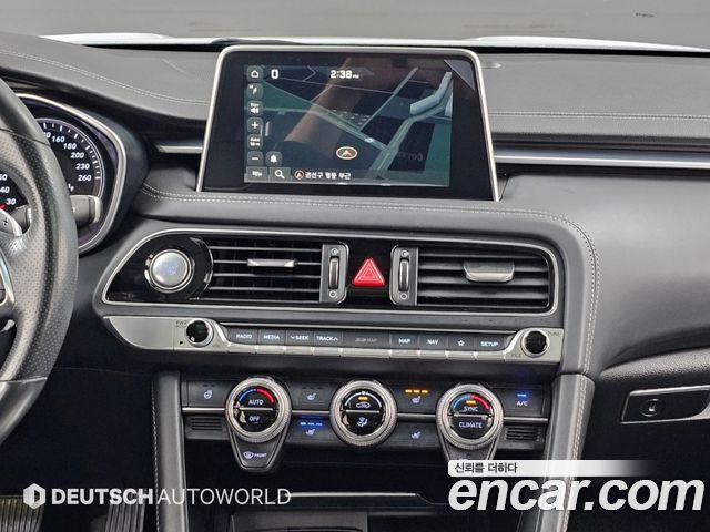 Genesis G70 2.0T Supreme 2018 — фото 18