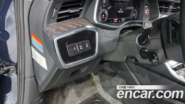 Audi A6 (C8) 45 TFSI Quattro Premium 2020 — фото 27