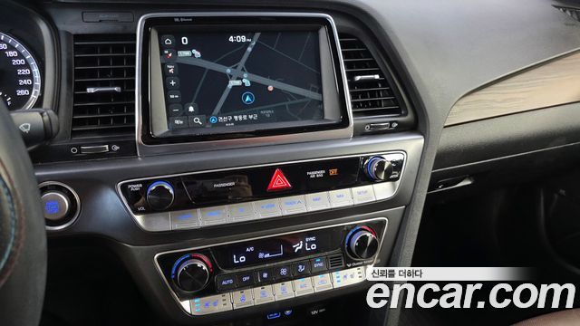 Hyundai Sonata New Rise 1.6 Turbo Premium 2018 — фото 13