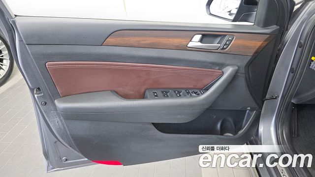 Hyundai Sonata New Rise 1.6 Turbo Premium 2018 — фото 24