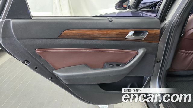 Hyundai Sonata New Rise 1.6 Turbo Premium 2018 — фото 25