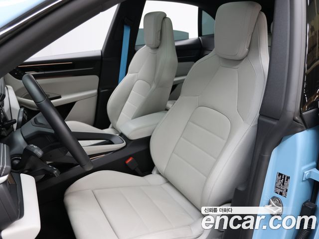 Porsche Macan EV 4S 2025 — фото 10