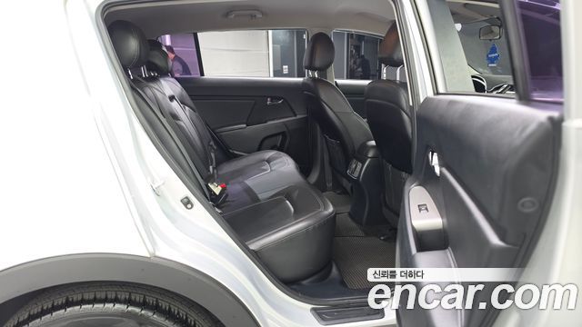Kia Sportage R Diesel 2WD Luxury 2016 — фото 12