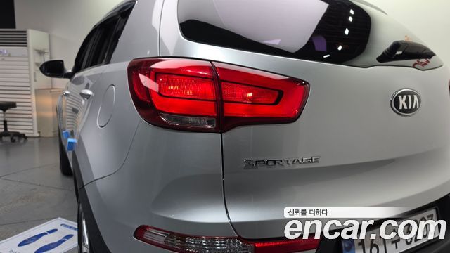 Kia Sportage R Diesel 2WD Luxury 2016 — фото 23