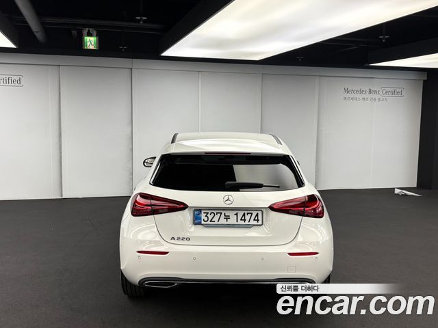Mercedes-Benz A-Class (W177) A220 Hatchback 2026 — фото 4