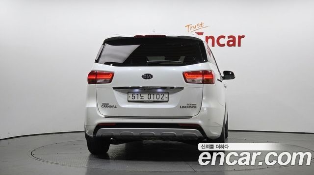 Kia Carnival Gasoline 7-seater Limousine President 2017 — фото 4