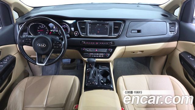 Kia Carnival Gasoline 7-seater Limousine President 2017 — фото 7