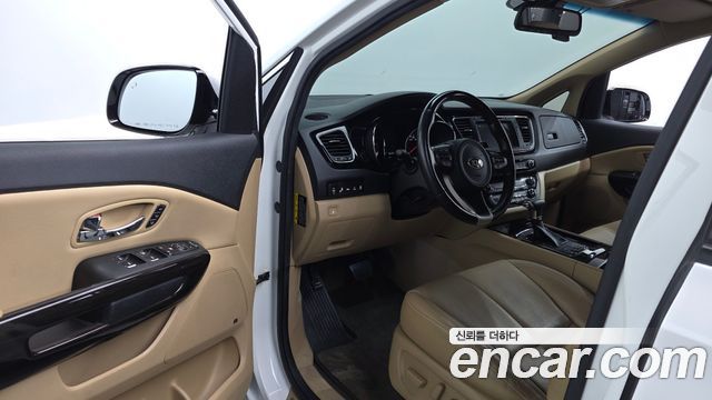Kia Carnival Gasoline 7-seater Limousine President 2017 — фото 10
