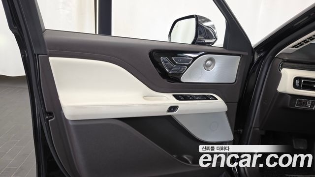 Lincoln Aviator (II) 3.0 Black Label AWD 2020 — фото 24