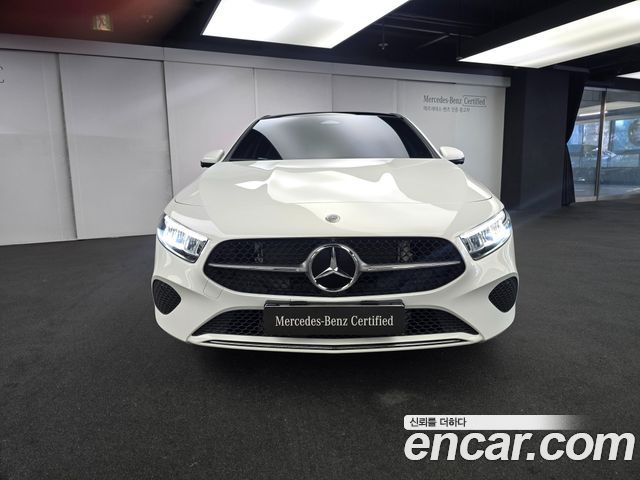 Mercedes-Benz A-Class (W177) A220 Hatchback 2026 — фото 3