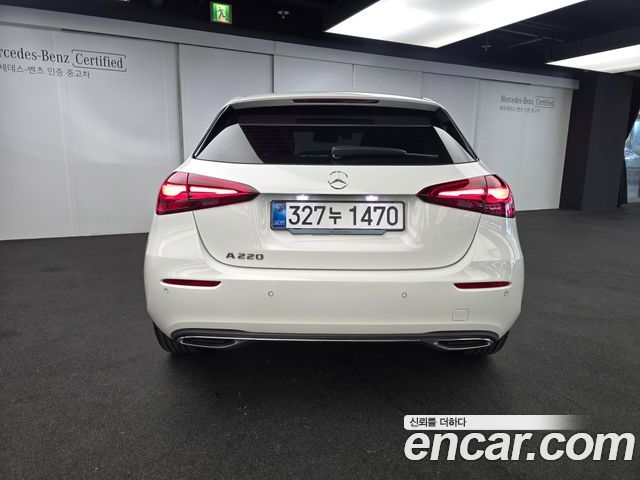 Mercedes-Benz A-Class (W177) A220 Hatchback 2026 — фото 4