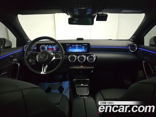 Mercedes-Benz A-Class (W177) A220 Hatchback 2026 — фото 7