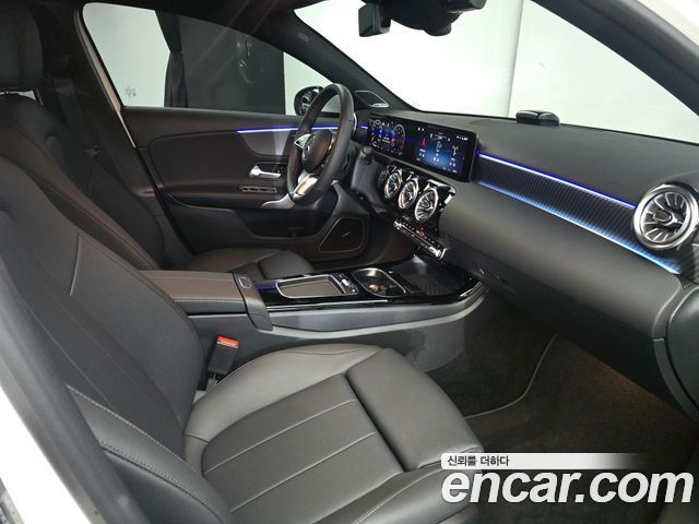 Mercedes-Benz A-Class (W177) A220 Hatchback 2026 — фото 10