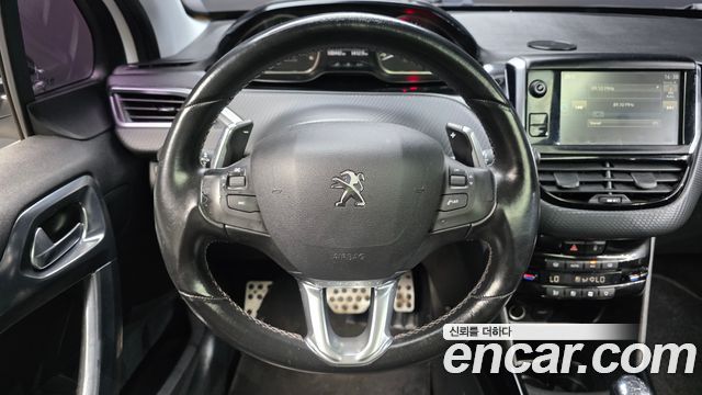 Peugeot 2008 1.6 BlueHDi Feline 2017 — фото 13