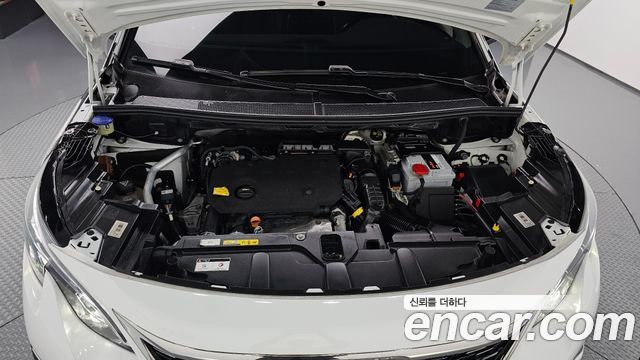 Peugeot 5008 (II) 1.5 BlueHDi Allure 2020 — фото 6
