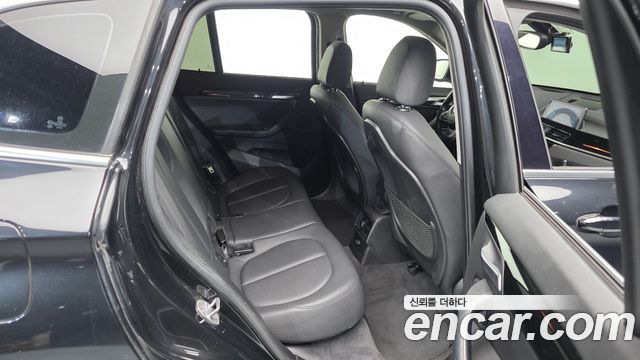 BMW X1 (F48) xDrive 18d 2017 — фото 12
